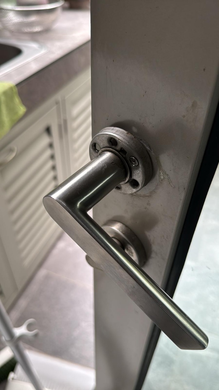 Door Lock Malfunction? Get Fast & Reliable Repair in Singapore!